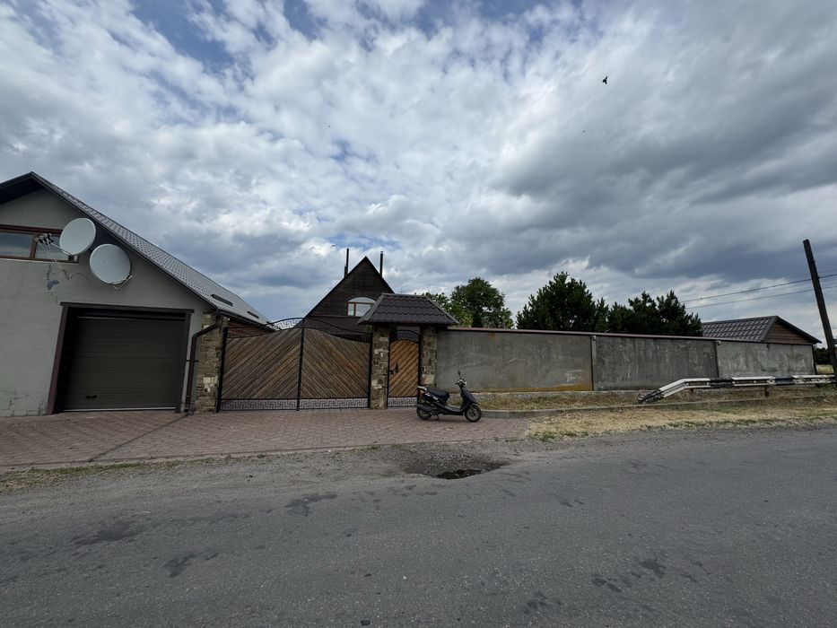 Продам дом с. Королево (сруб)