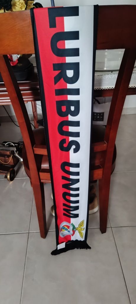 cachecol do Benfica novo