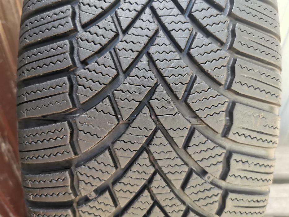 200) Opona - 225/60/18 - Bridgestone - 6mm - 1szt - Zimowa