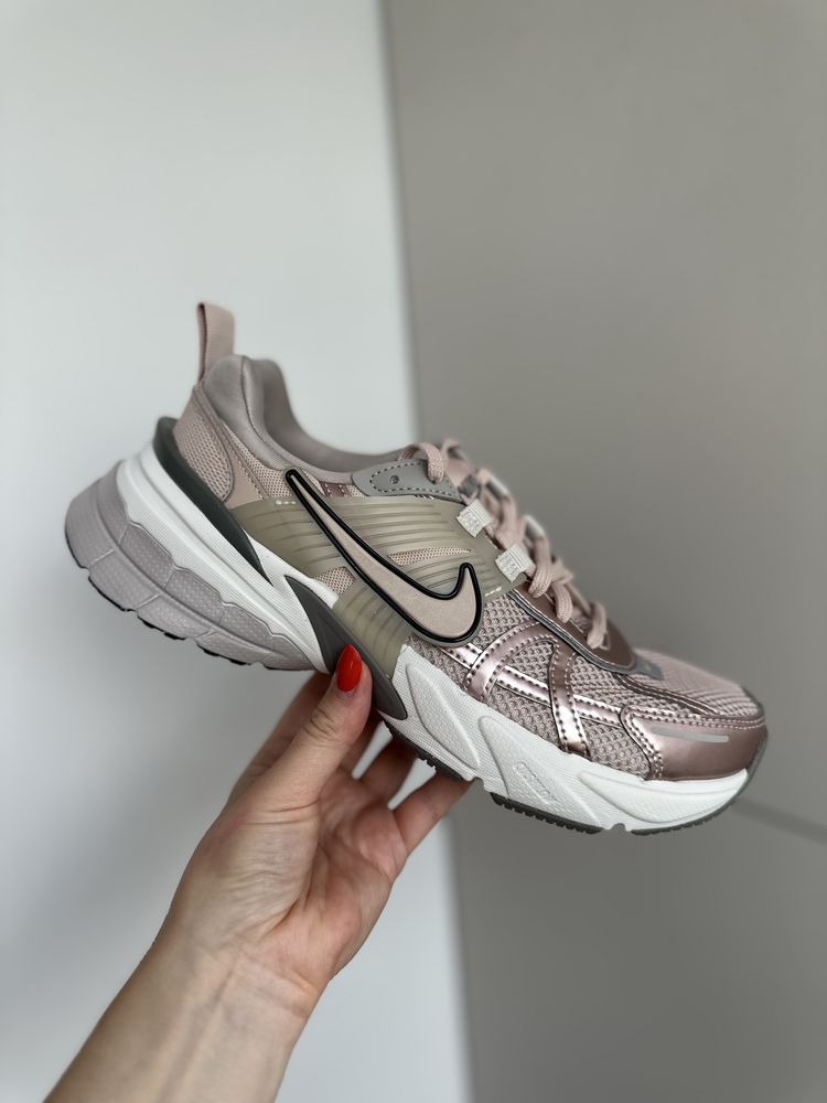 Nike v2k run 8us 39 24,5см