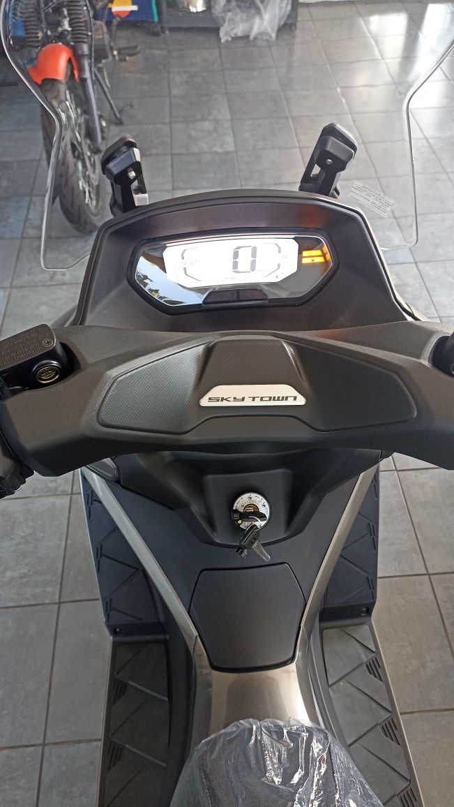 Kymco Sky Town 125