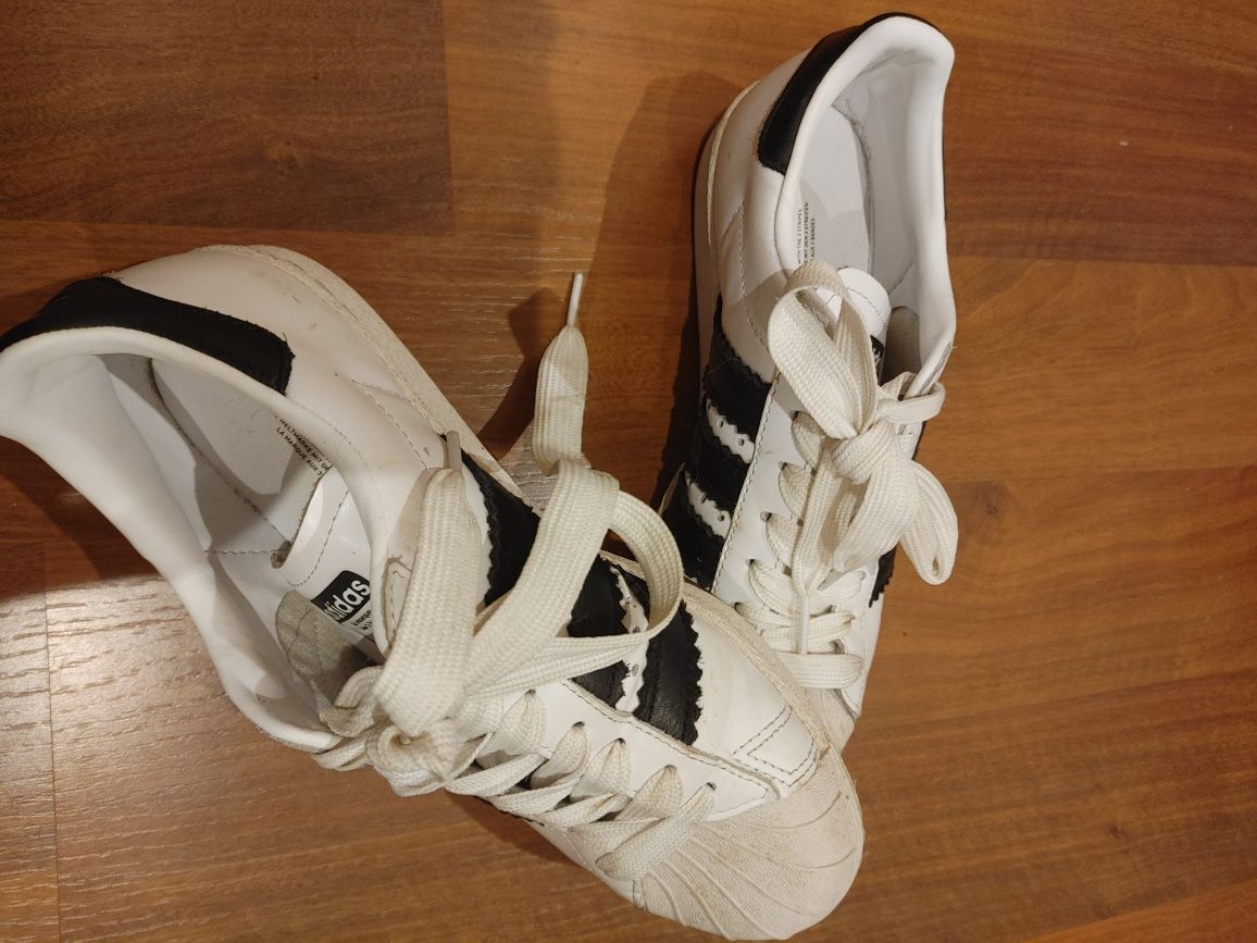 Adidas Superstar edição limitada anos 80