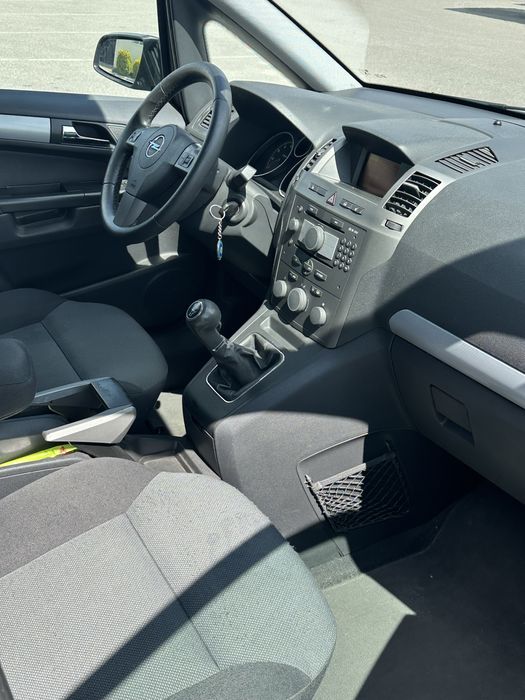 Opel zafira 2006