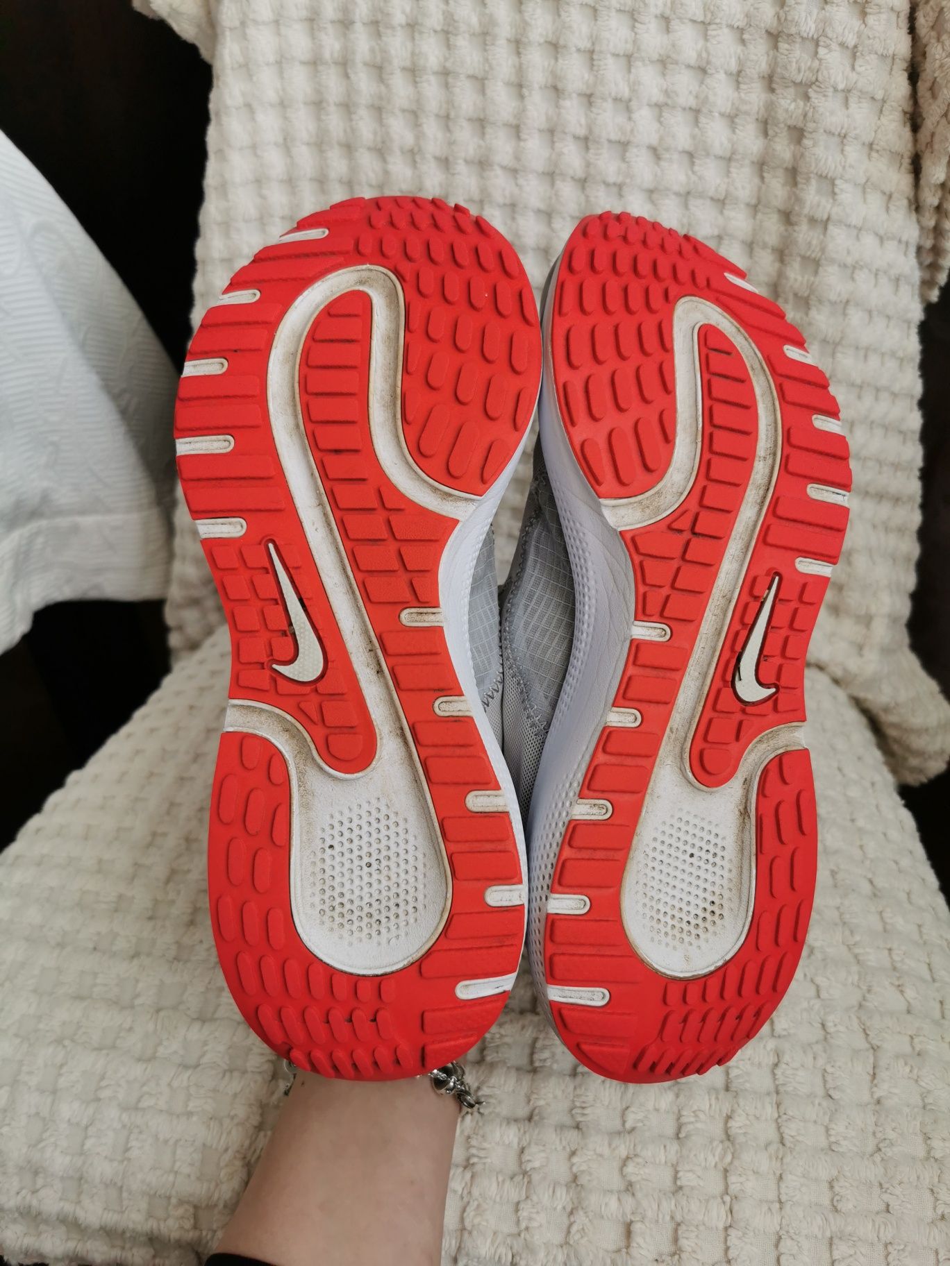 Buty sportowe Nike React Escape Run r 40,5