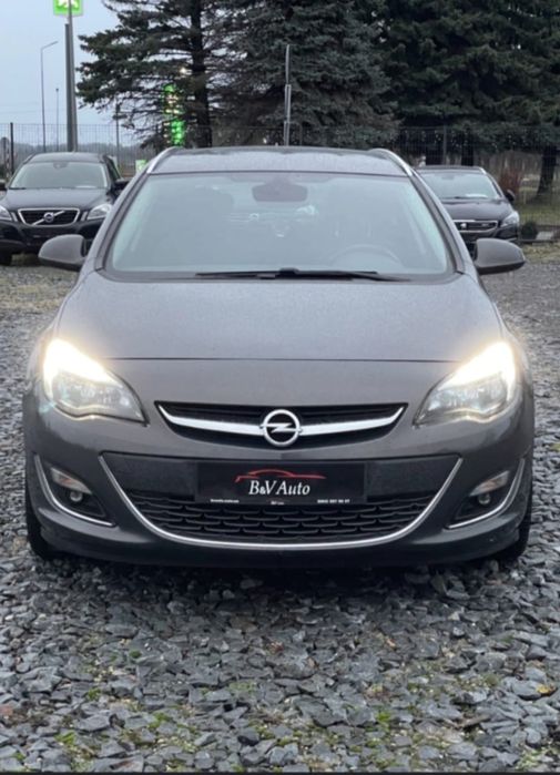 Продам opel astra J 2016 рік