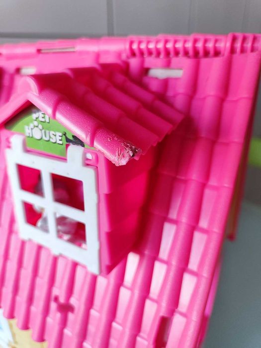 Barriguitas - Chalé Rolante c/ 2 bonecas