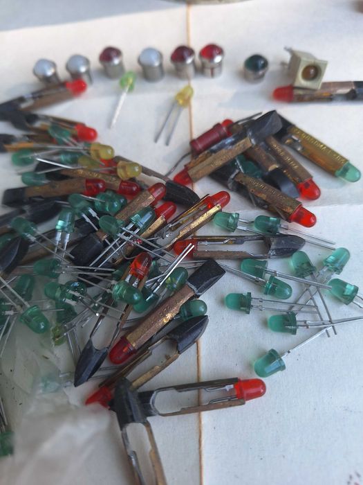 Лампочки накаливания миниатюрные МН, СМН, КМ, ЦВ-3, ЦГ-3, светодиоды