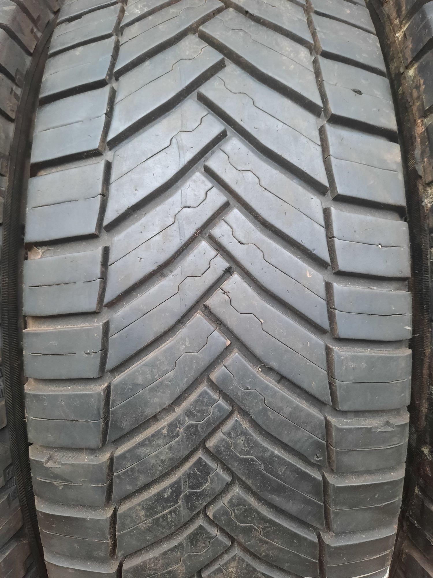 225/75 R16C 121/120R Michelin Agilis CrossClimate 4шт. 7мм 2022