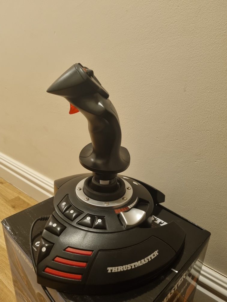 Joystick Thrustmaster T.Flight Stick X na gwarancji