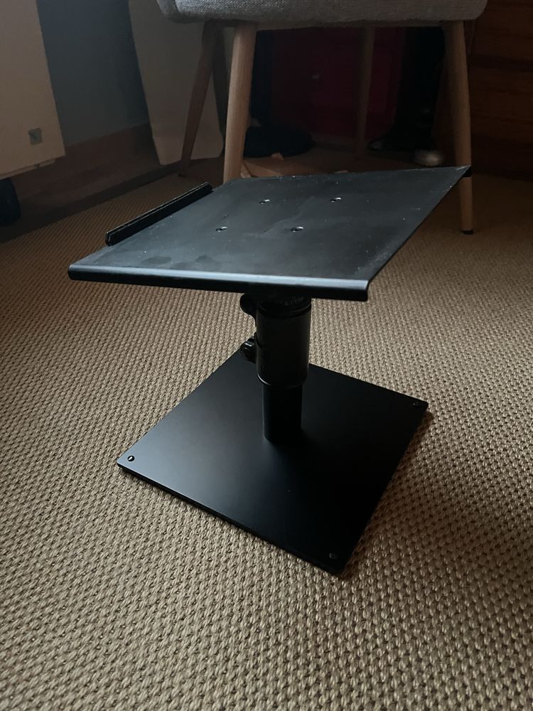 Suporte Gravity para amplificador