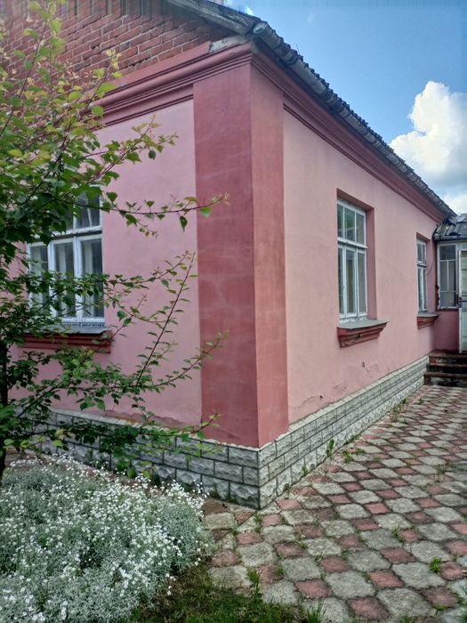 Продам будинок на два входи