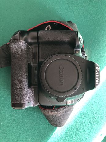 Câmara Canon 550D + grip Phottix