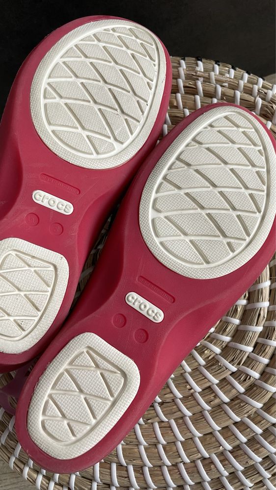 Crocs sandały na koturnie huarache wedge multi W8 38/39