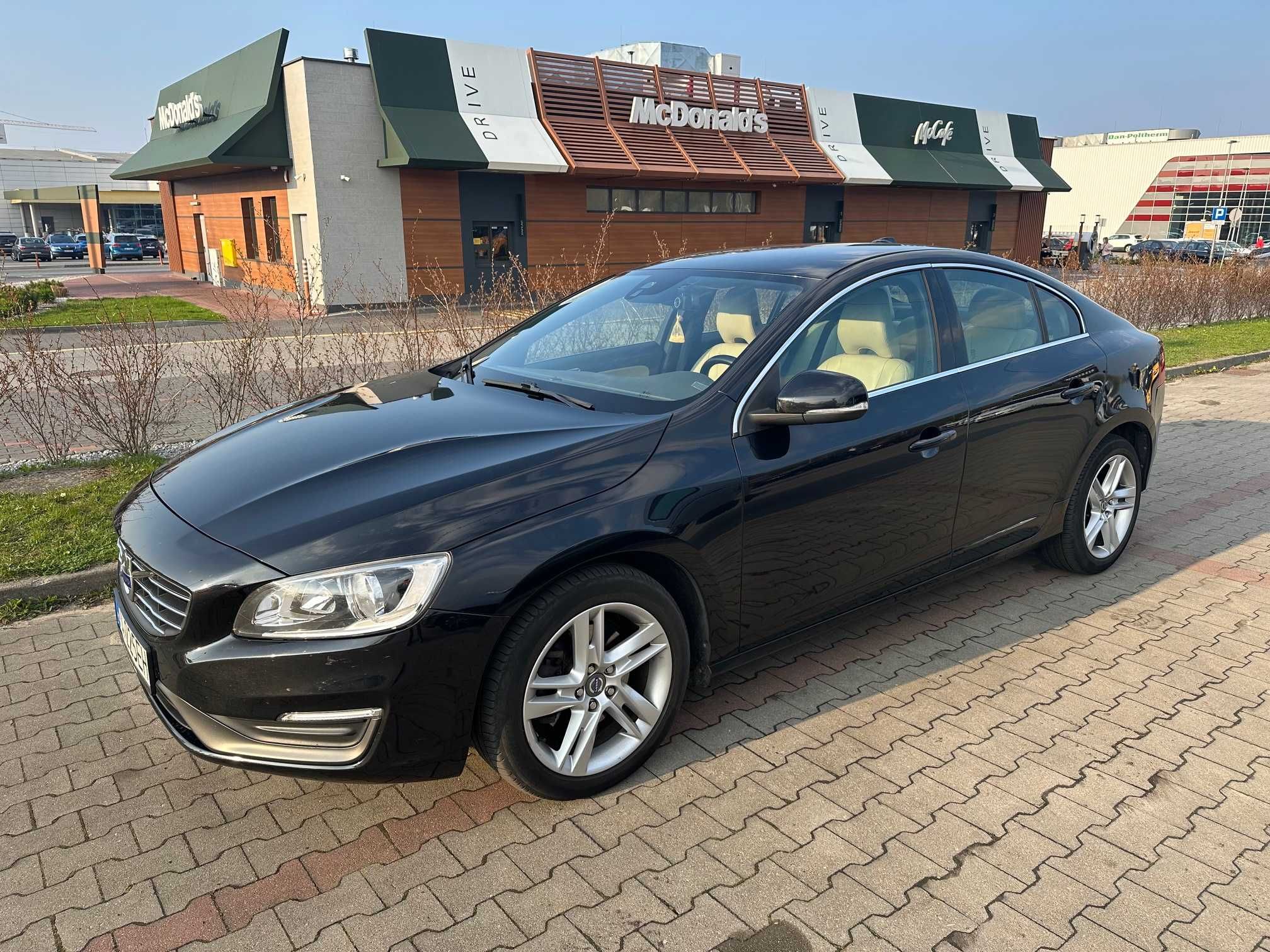 Volvo S60 II 2.0 D4 Drive-E Momentum
