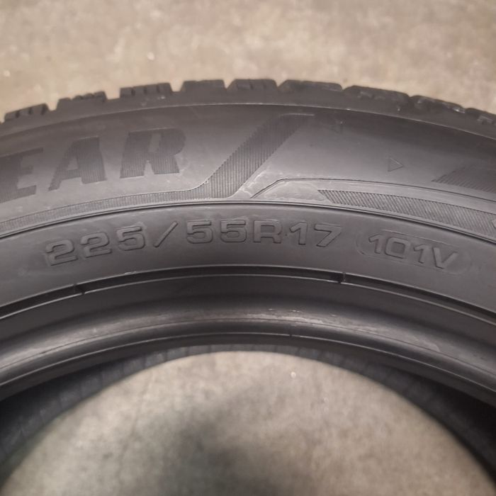 Opony zimowe Goodyear ULTRA GRIP PERFORMANCE 3  225/55/17  101V