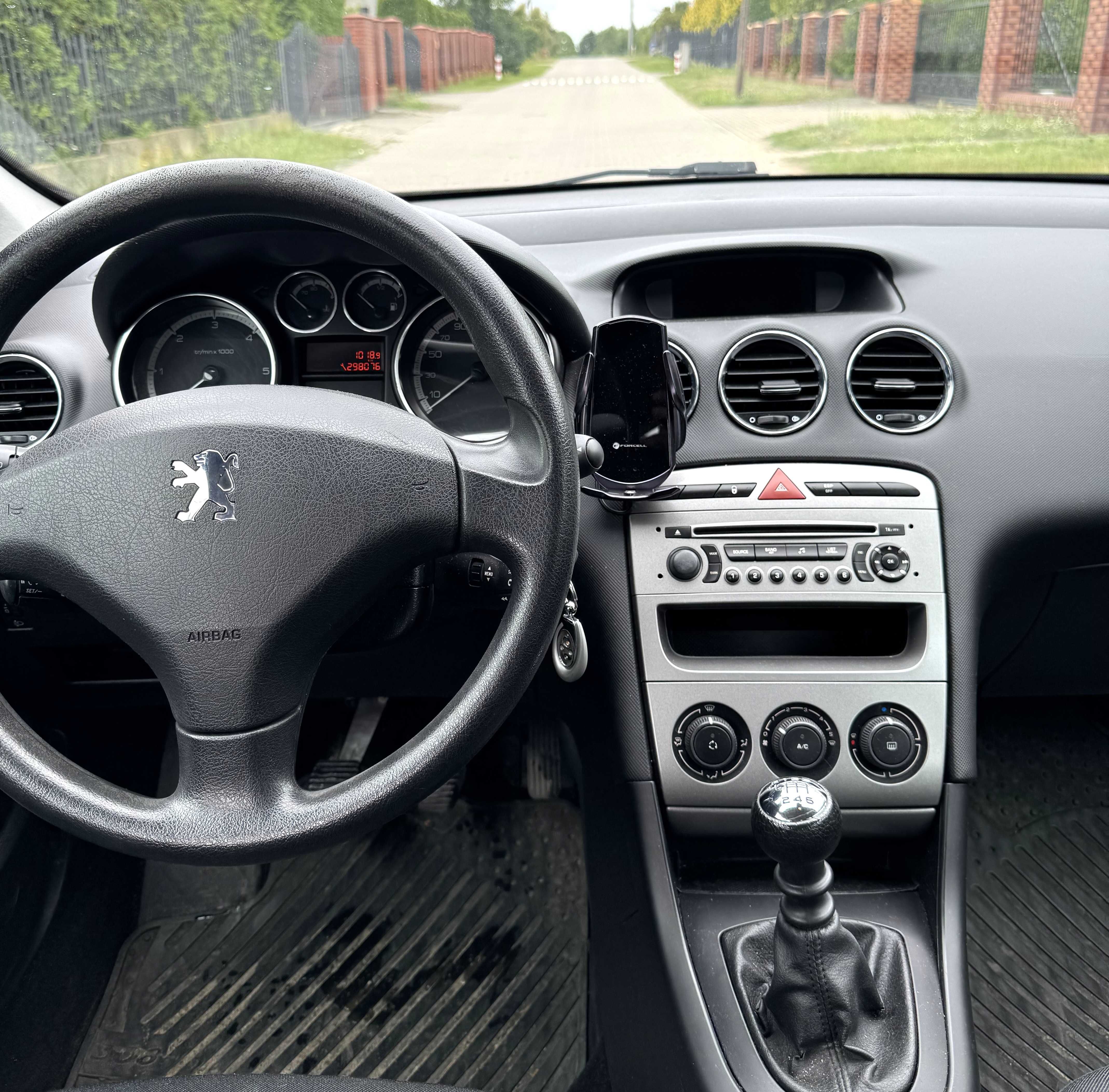 Peugeot 308 1.6HDI klimatyzacja grzane fotele tempomat nowe opony