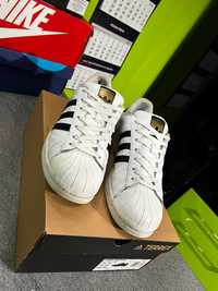 Adidas Superstar białe C77124, bardzo dobry stan cholewki, rozm 47 1/3