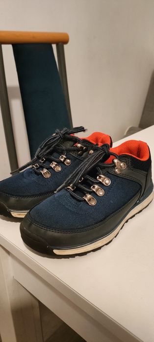 Buty jesienne Bejo, rozm 31, sznurowadła