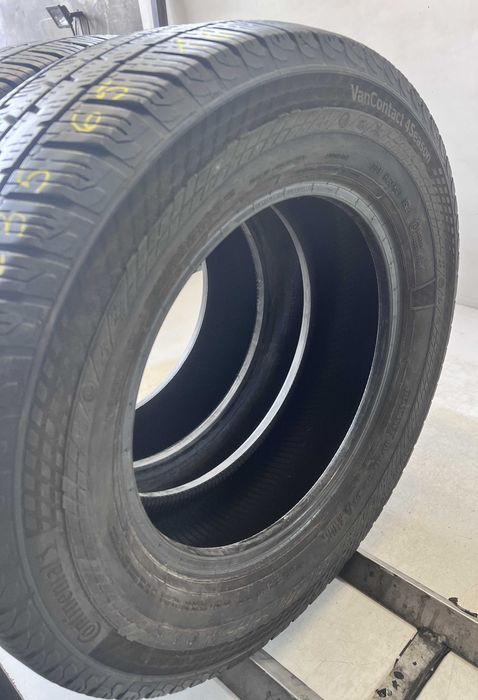 2x 235/65R16C Continental VancoContact4Season 115/113R OL385