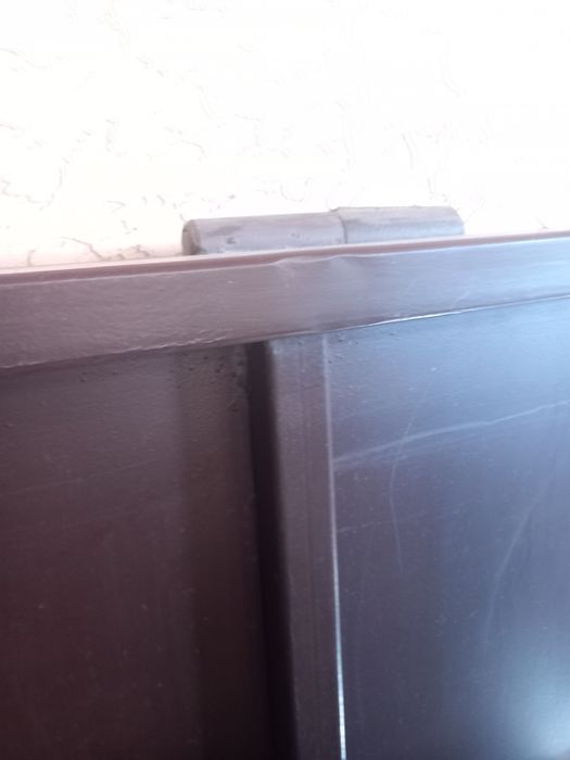 Металічні гаражні ворота