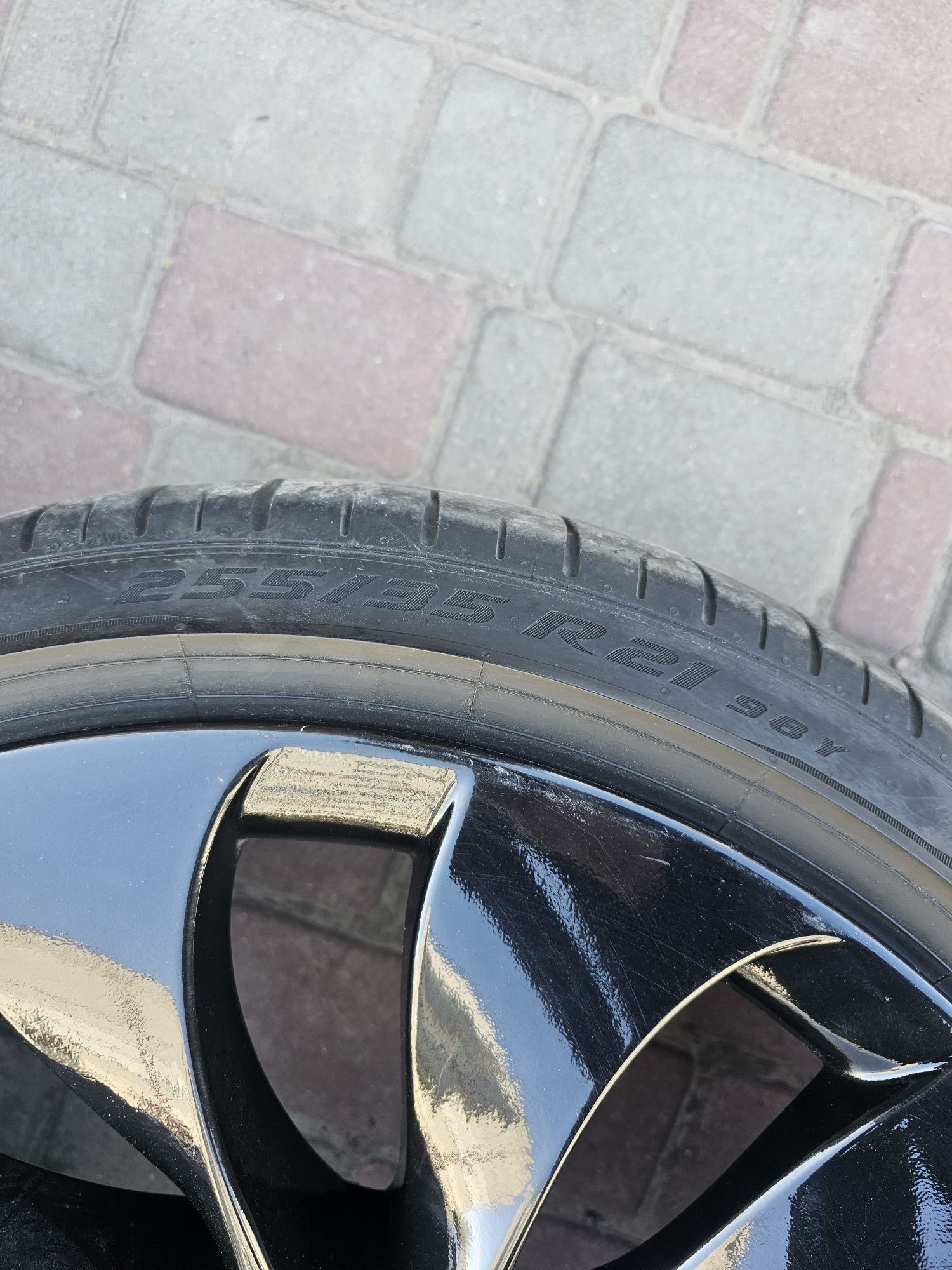 Комплект коліс Uberturbine 21" з Tesla Model Y Performance