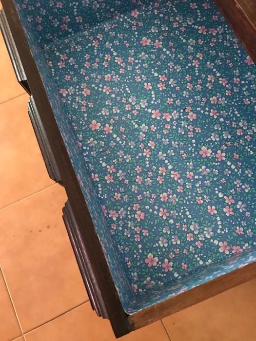 Mesa de madeira - cabeceira vintage - mesinha vintage