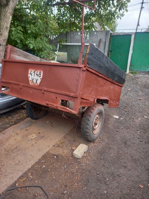 Продам прицеп на полном ходу