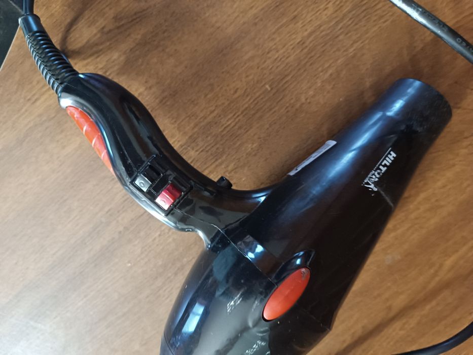 Фен Hilton ,  професійний 2000.