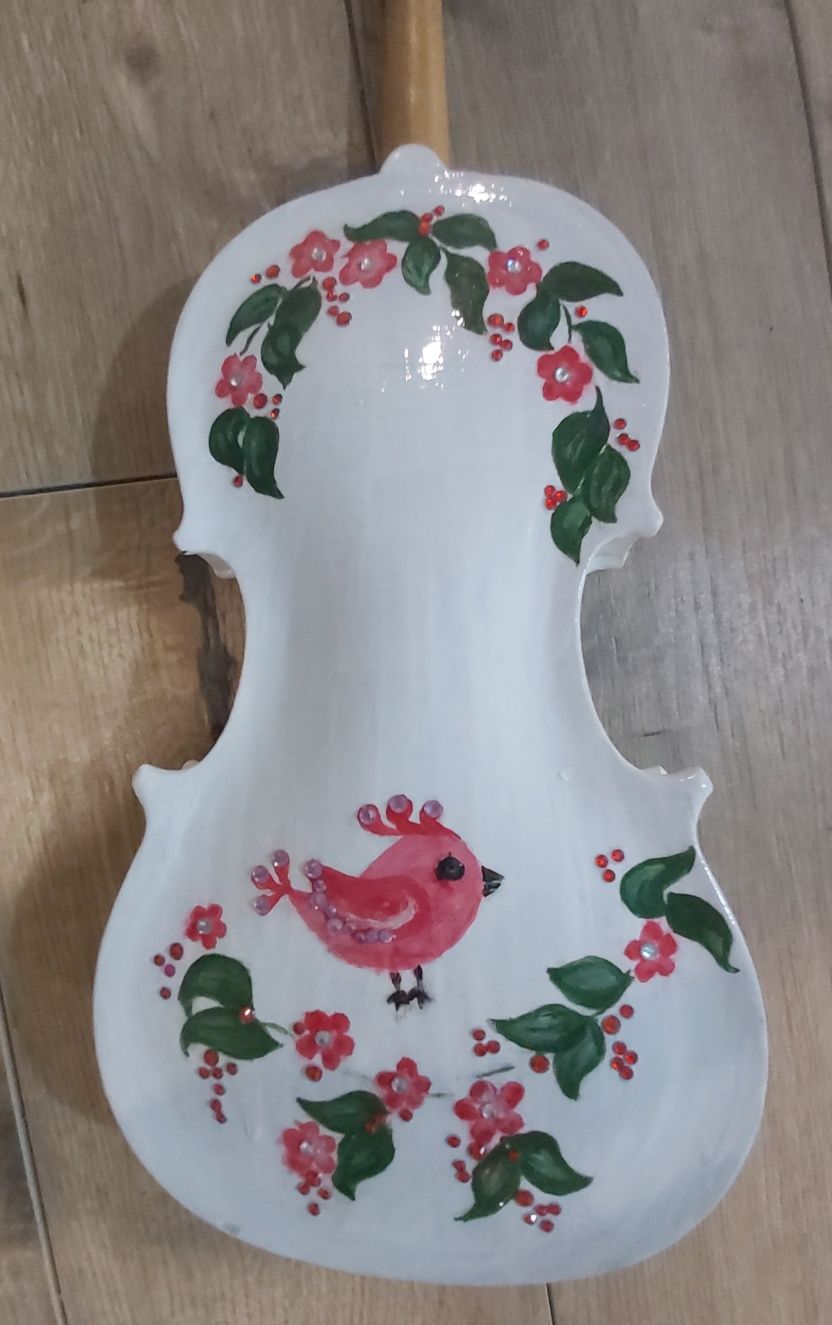 Скрипка 1/8. Авторський розпис. 1990 років.