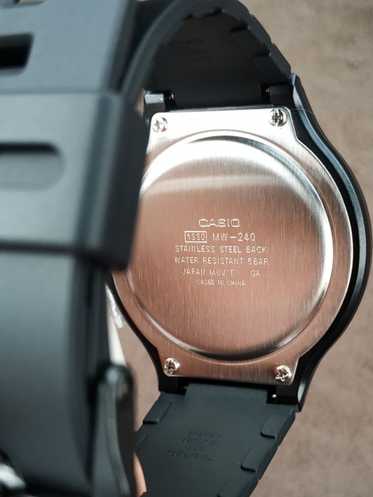 Годинник чоловічий Casio MW-240-1EVEF Оригинал Гарантия Часы мужские