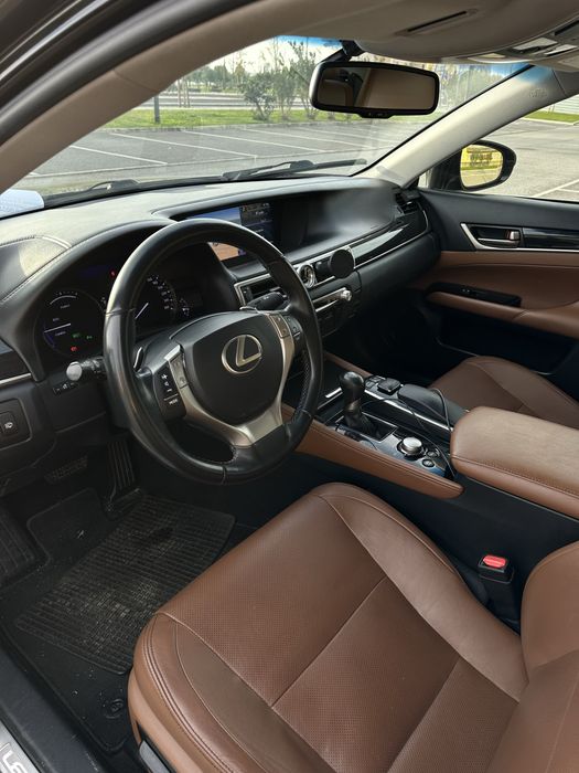 Lexus GS 300h Executive - Luxo e Fiabilidade Japonesa