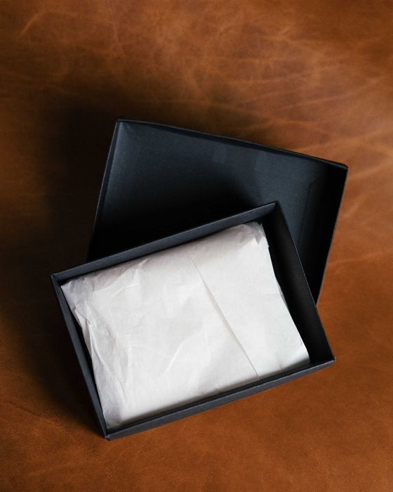 Czarny portfel skórzany ręcznie robiony