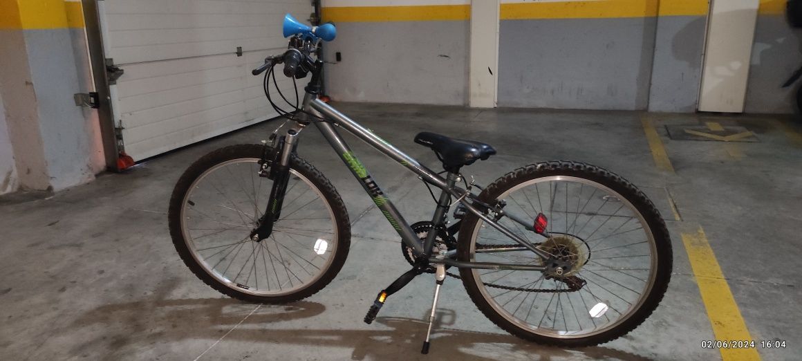 Vendo bicicleta Apollo Gridlok júnior, roda 24 de criança