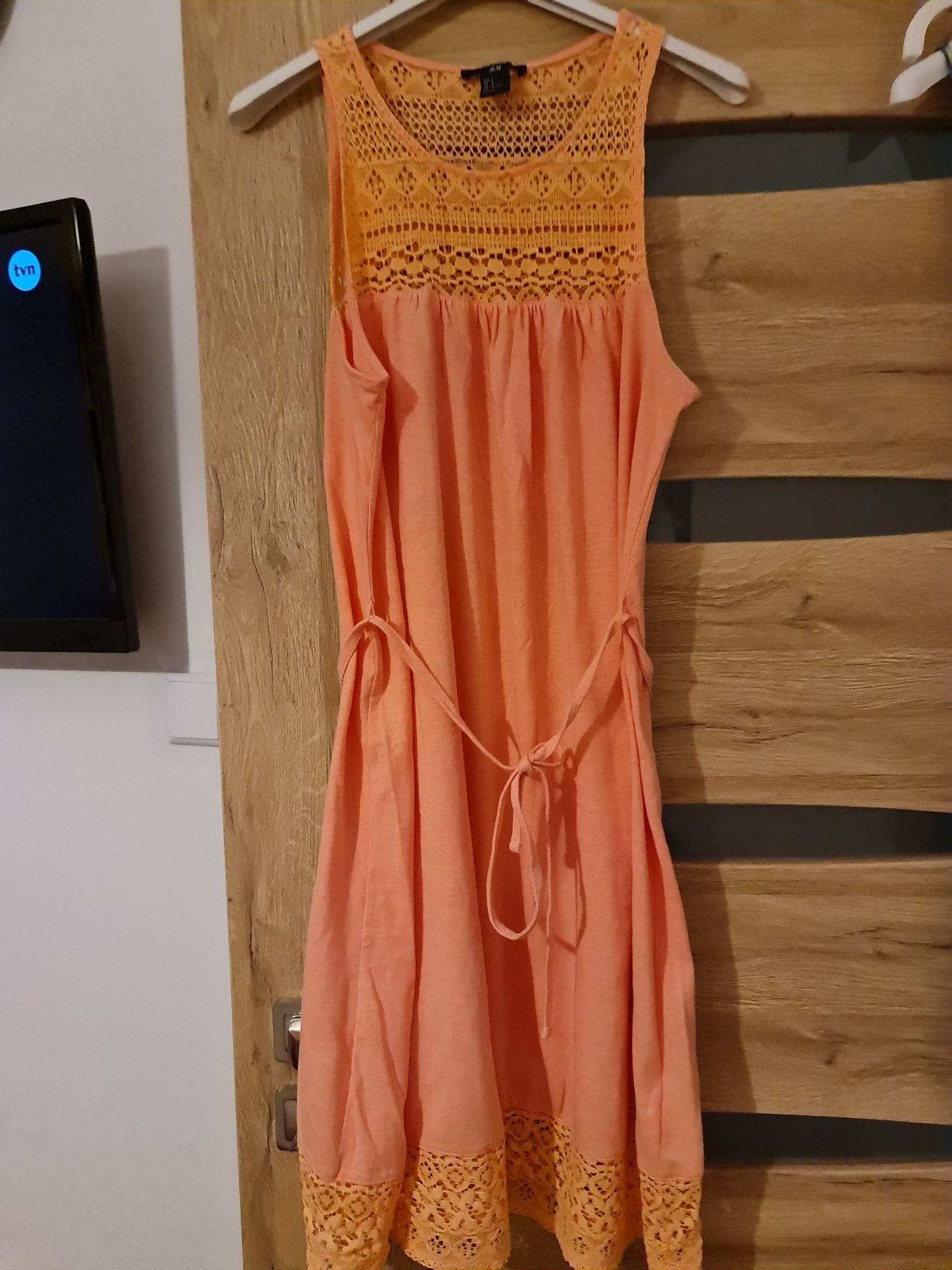 Sukienka koronkowa r. S h&M na ramiączkach