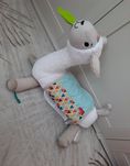 Lama fisher price leżenie na brzuchu