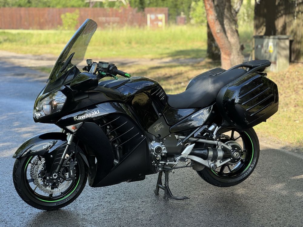 KAWASAKI GTR 1400 Akrapovic Kufry Szyba