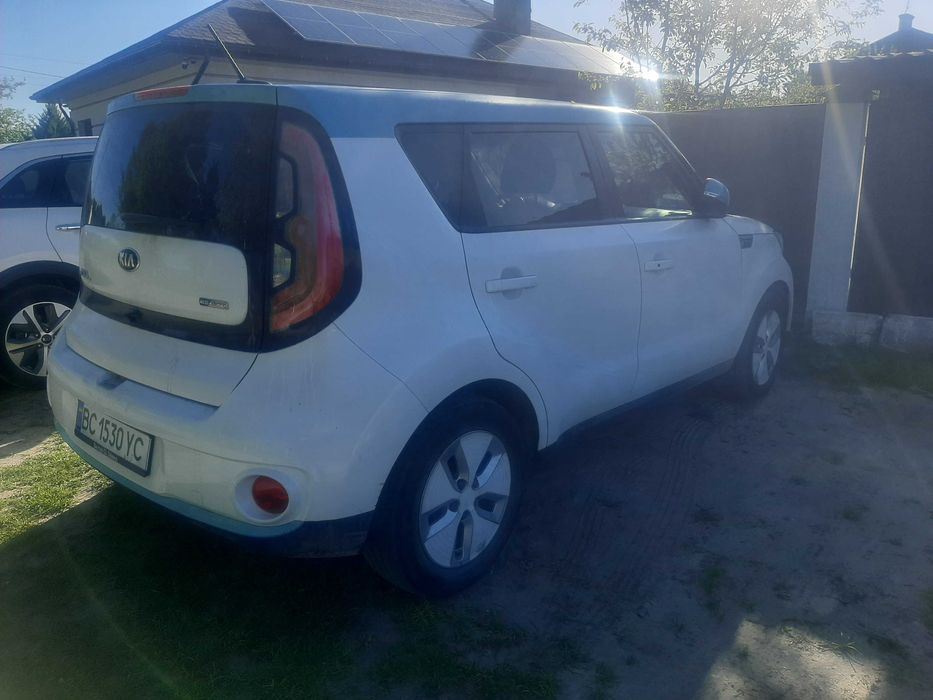 ОРЕНДА КІА СОУЛ електричний на ..ДОВГострокову оренду  проїжає 250КМ