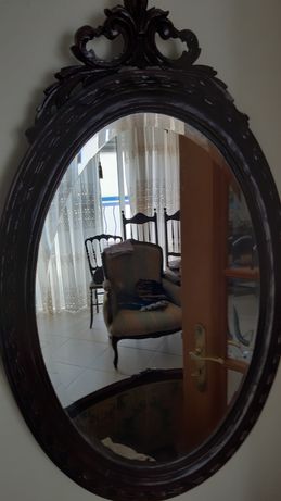 Espelho oval antigo madeira c/ florão biselado