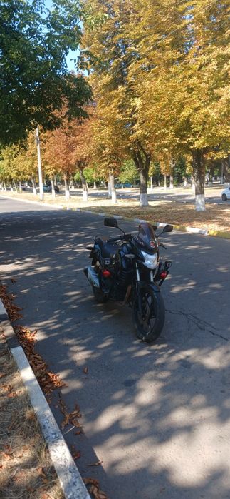 Продам мотоцикл Lifan kp200