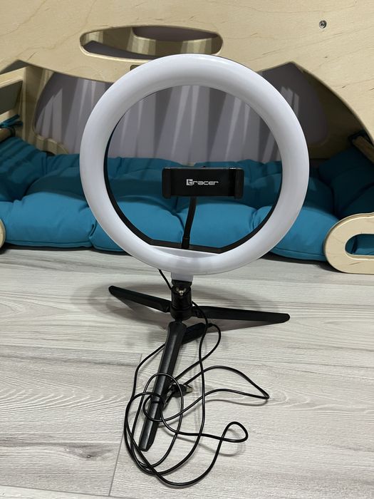 Lampa pierscieniowa z mini statywem tracer
