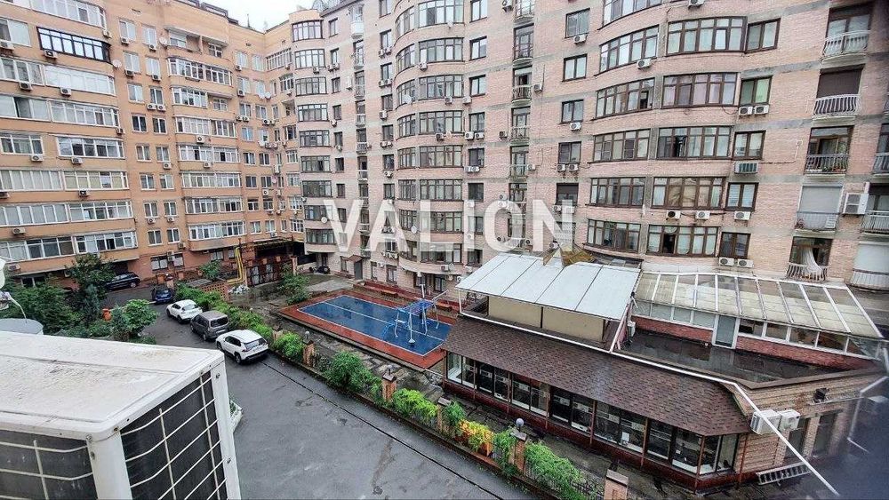Продаж 4к квартири з ремонтом і меблями Дмитрівська 56Б Шевченківський