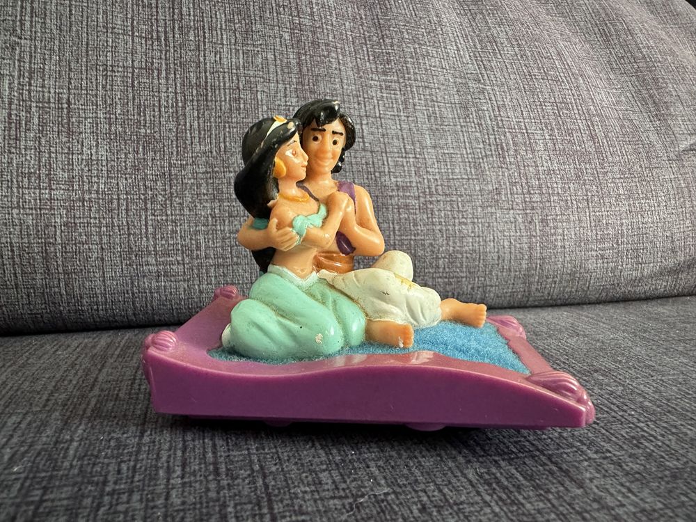 Aladdin disney princesa jasmine mcdonalds livros