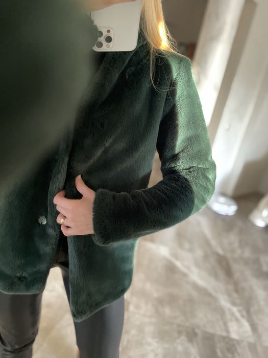 Жіноча шубка RESERVED