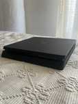PS4 1tb em muito bom estado com cabos (sem comando)