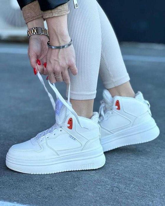 хайтопи жіночі.  білі кросівки зимові 37 розмір