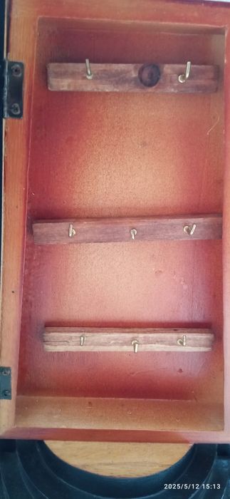 Szafka na klucze z zegarem vintage PRL