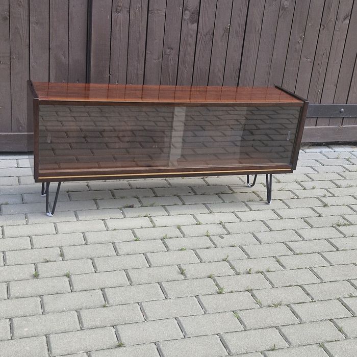 Komoda prl/ szafka na metalowych nozkach prl / nadstawka prl