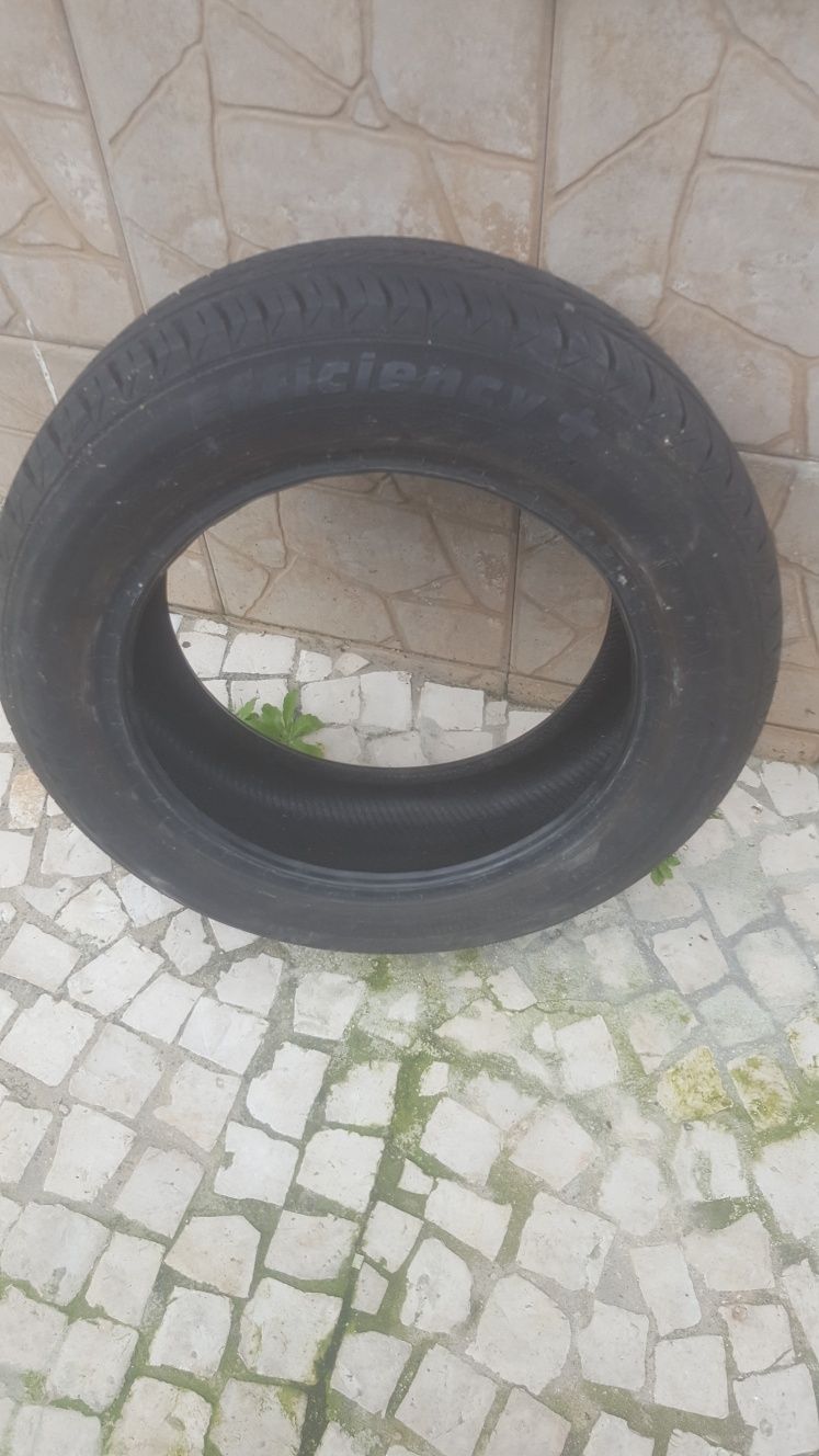 1 pneu  185 /60 R /15  teve pouco uso