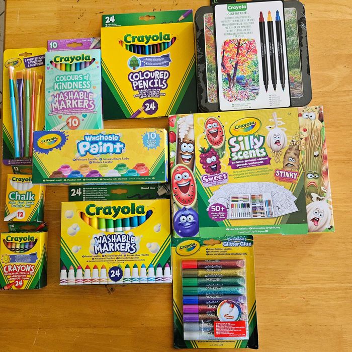 Zestaw szkolny Crayola (kredki, pisaki, kredki pastelowe itd)