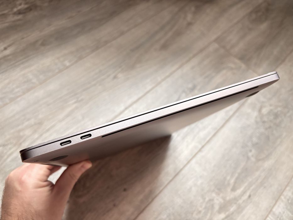 MacBook Pro 15'' 2018 A1990 (i7/16/512)